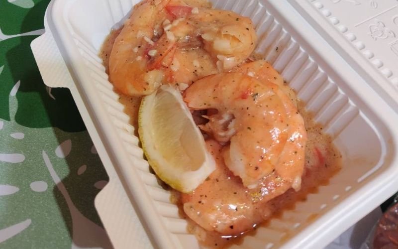 阪急うめだ本店「ハワイフェア2026」で食べたBlue Water Shrimpのガーリックシュリンプ