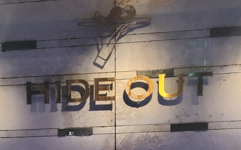 神戸ポートタワーホテル 最上階「HIDE OUT」の入口